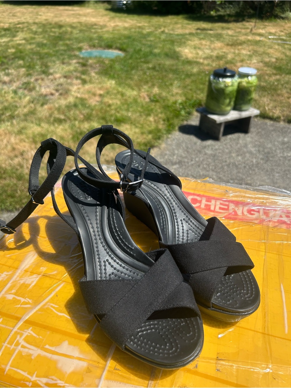 Crocs Leigh II Cross Strap Strappy Ankle Wedge Sandals Black Women’s Size 10 - Picture 13 of 16